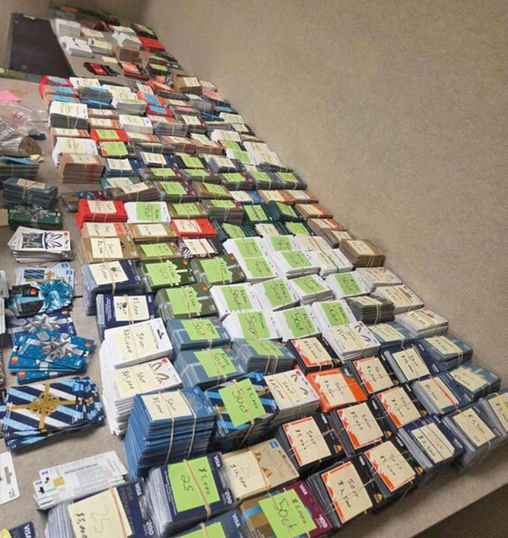 棕櫚沙漠警局查獲超過九千張偽造禮品卡,總市價超過210萬。棕櫚沙漠警局