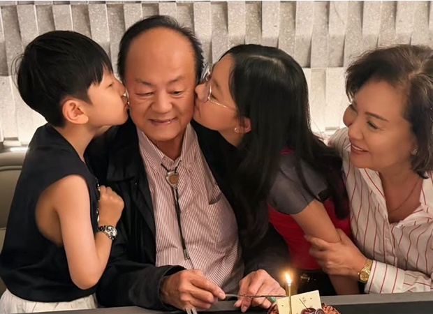 狄龍慶祝80歲生日,獲一對孫仔孫女獻吻,溫馨滿瀉。