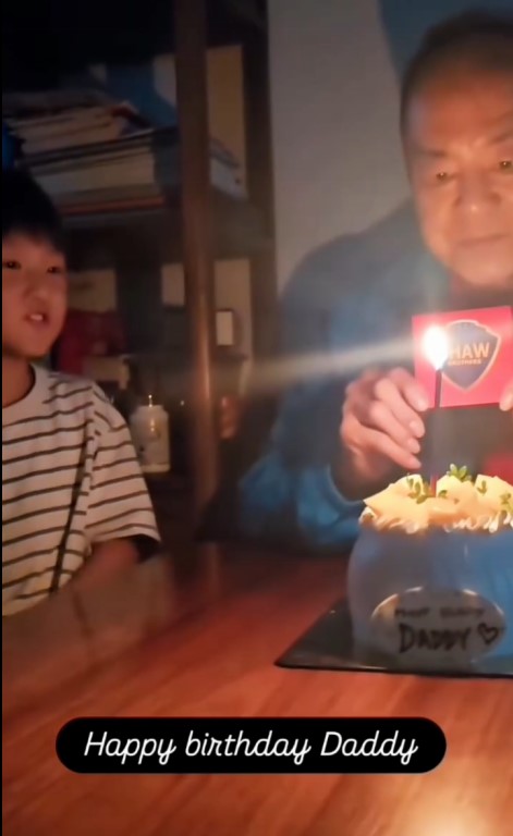 狄龍孫仔譚杺越長越英俊。