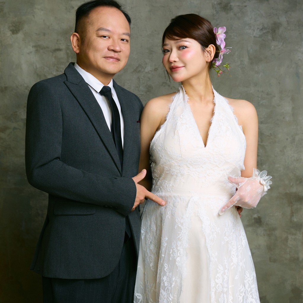 程美段樂於公開分享結婚照。