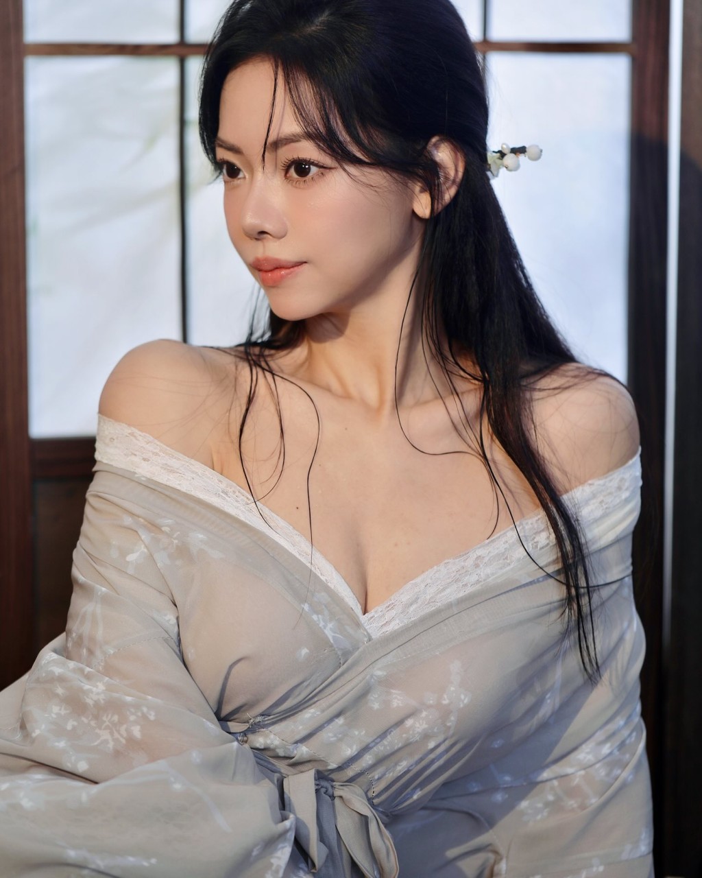 陳熹潼身材出眾,並且是獲得三地影后殊榮的演員。