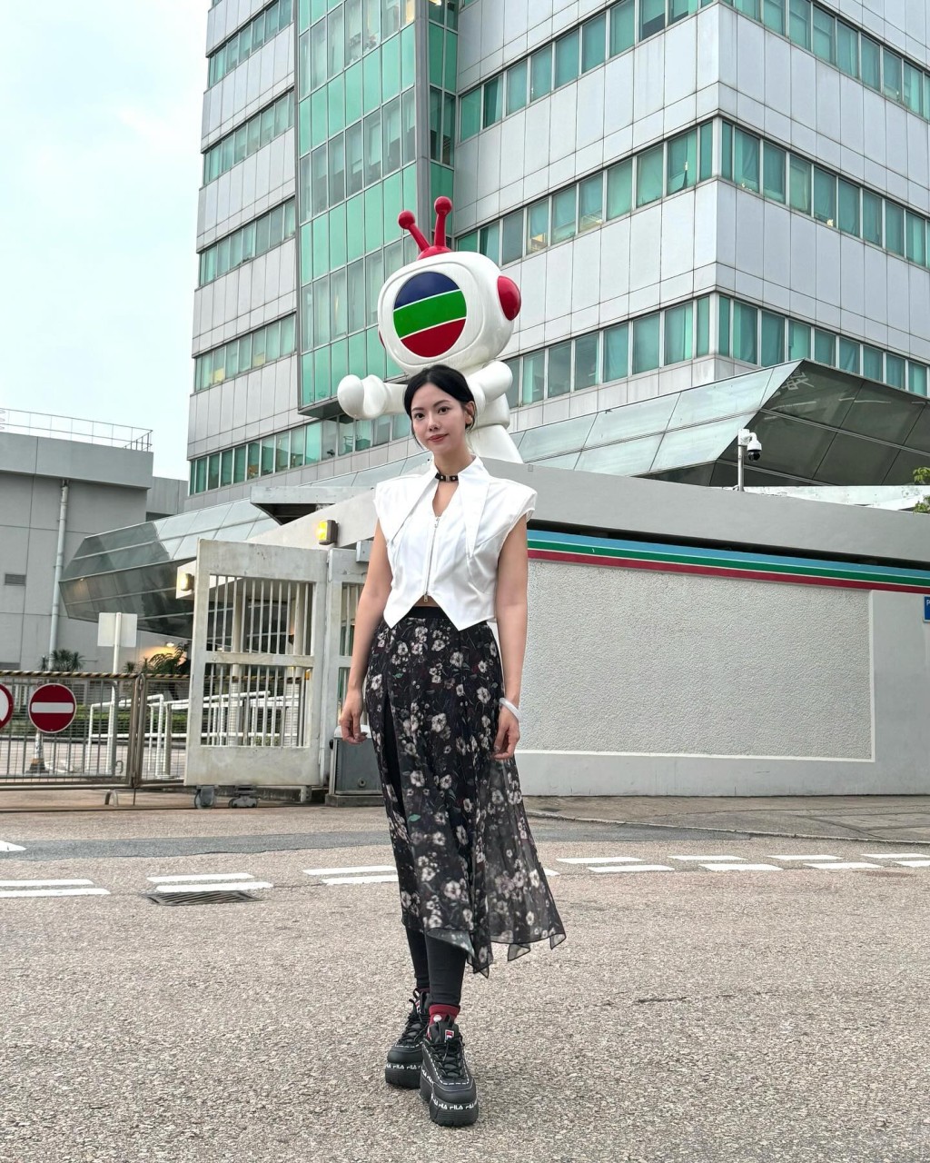 陳熹潼2024年10月曾於IG上載在TVB電視城外拍攝的照片,而近日她的名字仍出現在TVB官網。