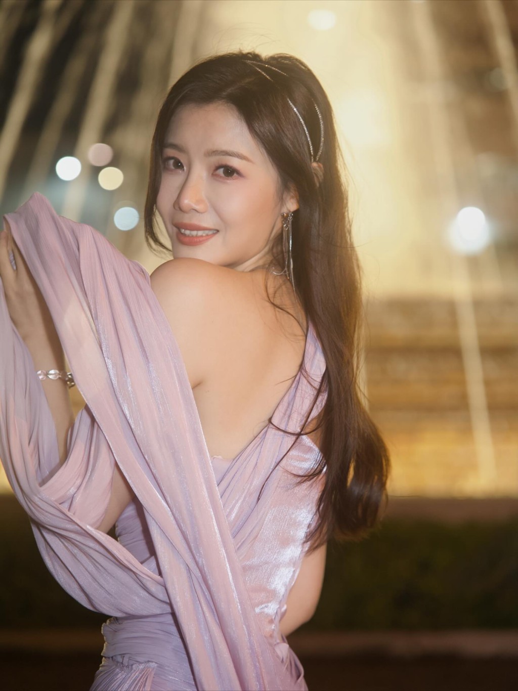 36歲的吳沚默才華橫溢，在內地短劇界成績亮眼。