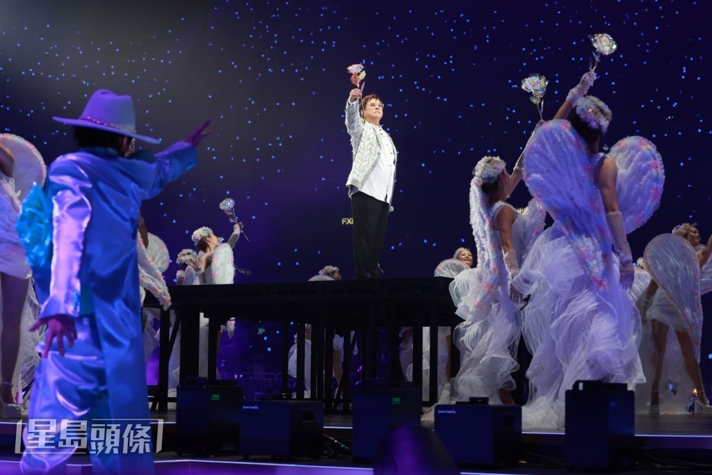 演唱會首晚，阿倫共演繹了41首歌曲。