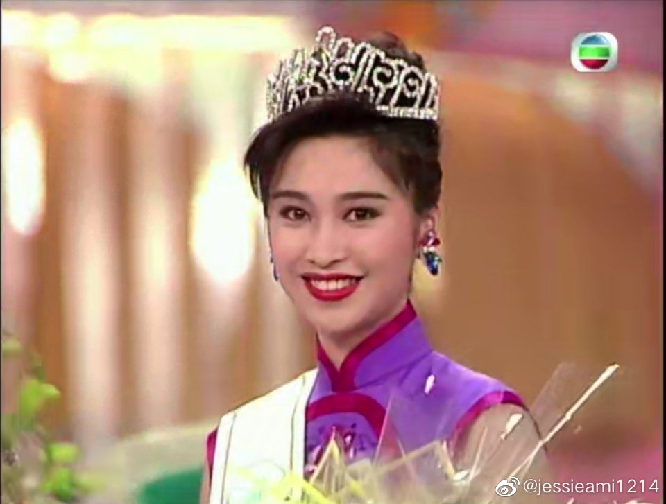 盧淑儀是1992年度香港小姐冠軍。