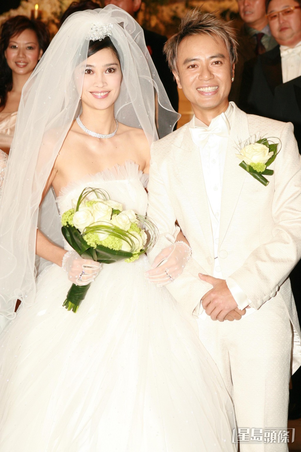 盧淑儀於2006年與李克勤結婚。