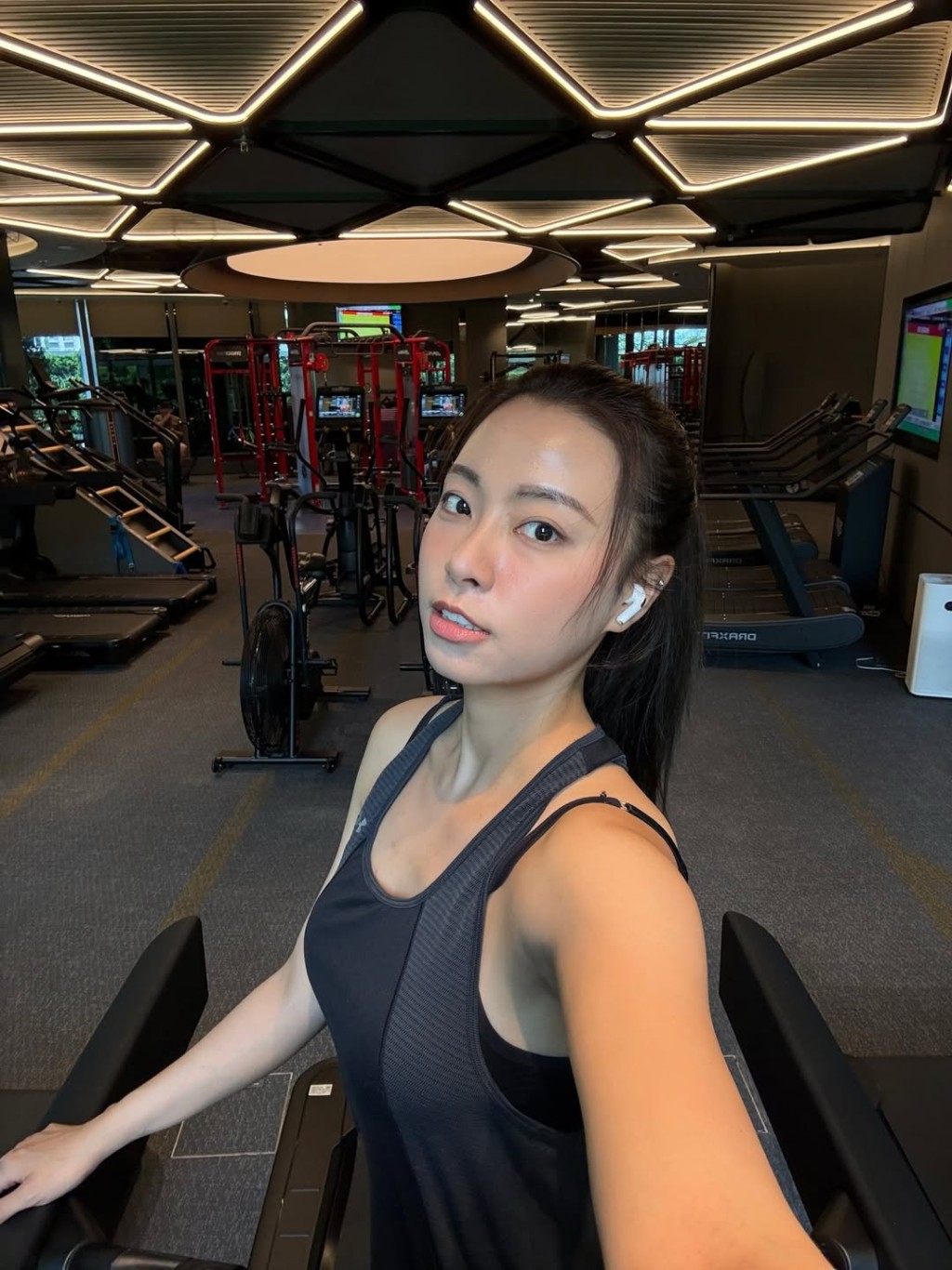 俞可程晒性感健身靚相。