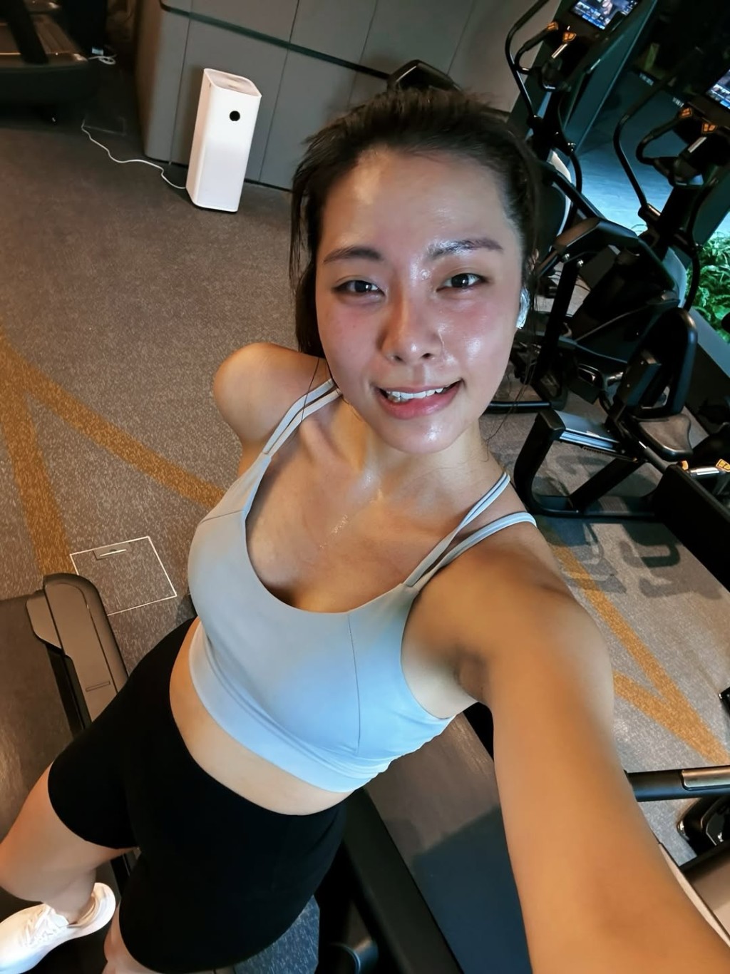 俞可程的咬唇動作好誘人。