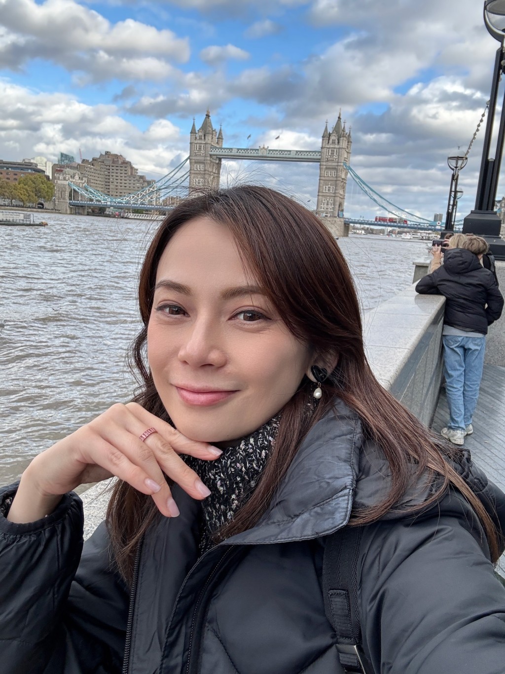 移英後,吳日言曾透露生活壓力不小。