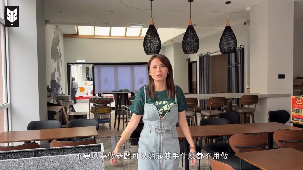 吳日言忙於打理新餐廳的各項事務。